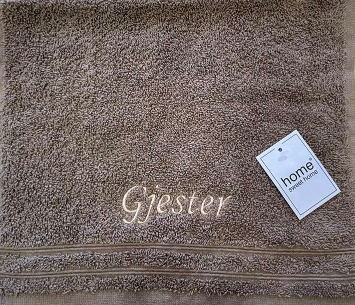 Brodert Håndkle "Gjester"